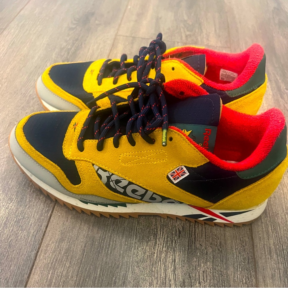 Reebok youth sneaker